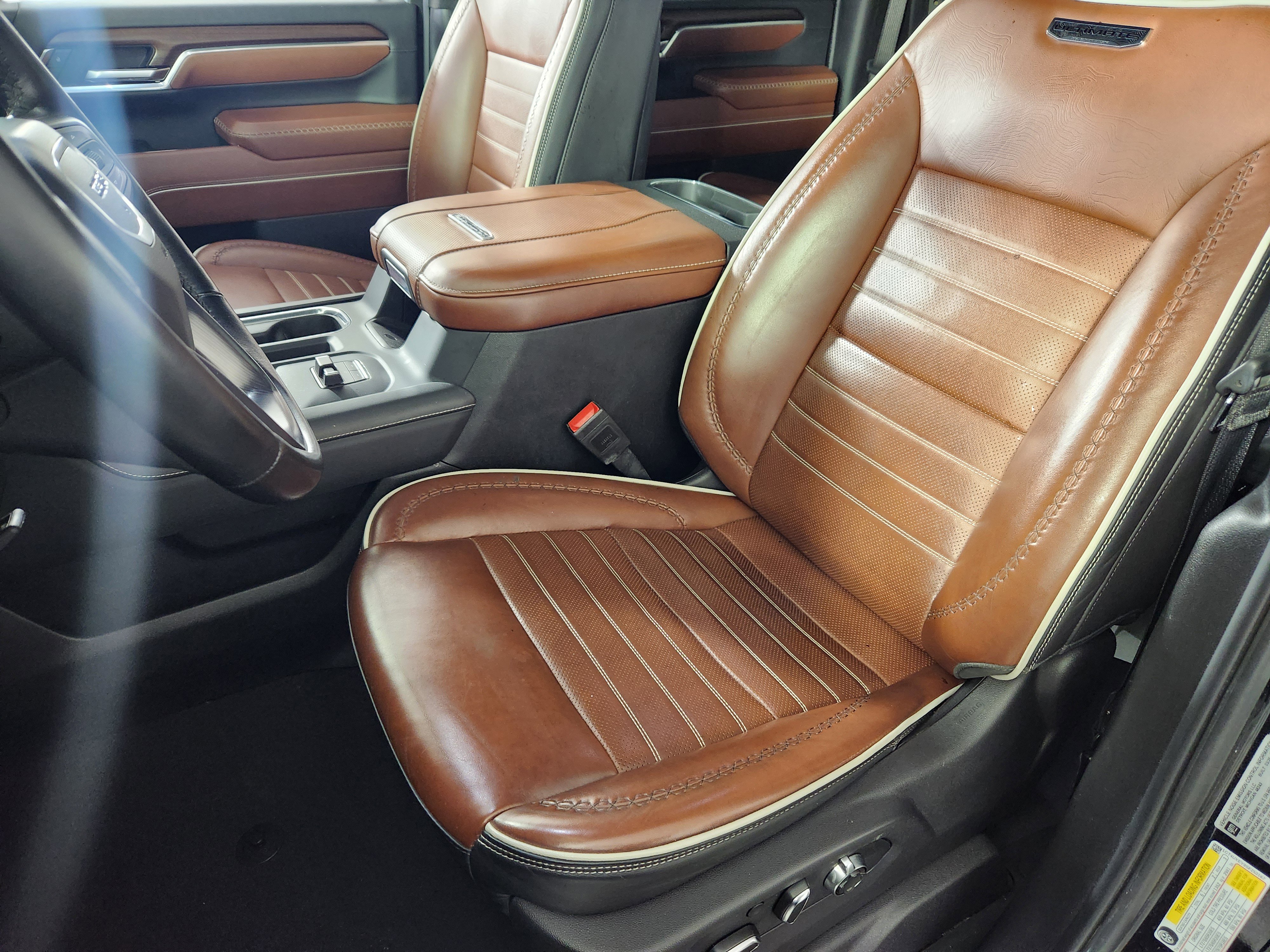 Used 2025 GMC Sierra 2500 Denali Ultimate image 12