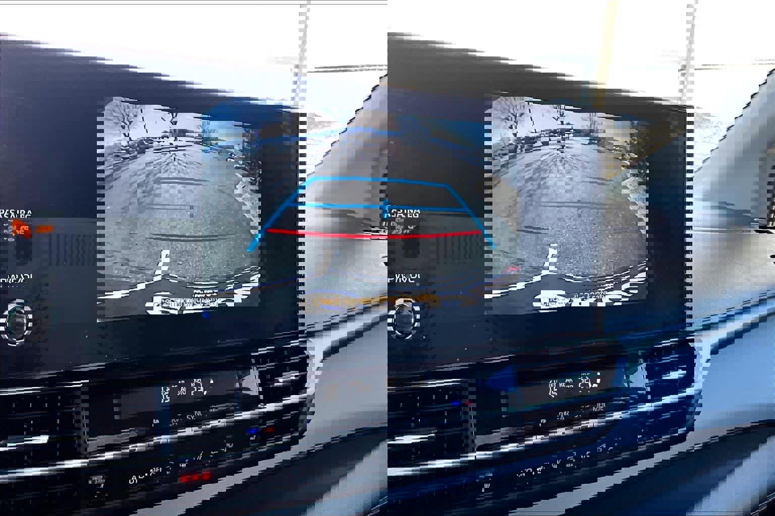 Certified 2025 Toyota Sienna XLE image 26