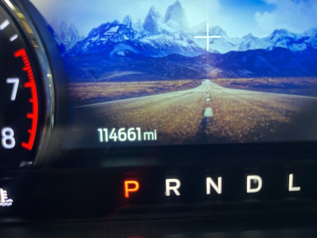 Used 2022 Ford Explorer XLT w/ Equipment Group 202A image 2