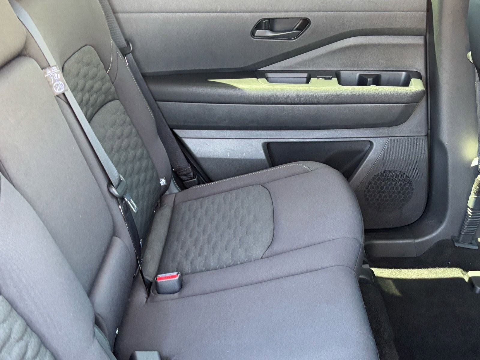 Certified 2025 Nissan Pathfinder SV image 11