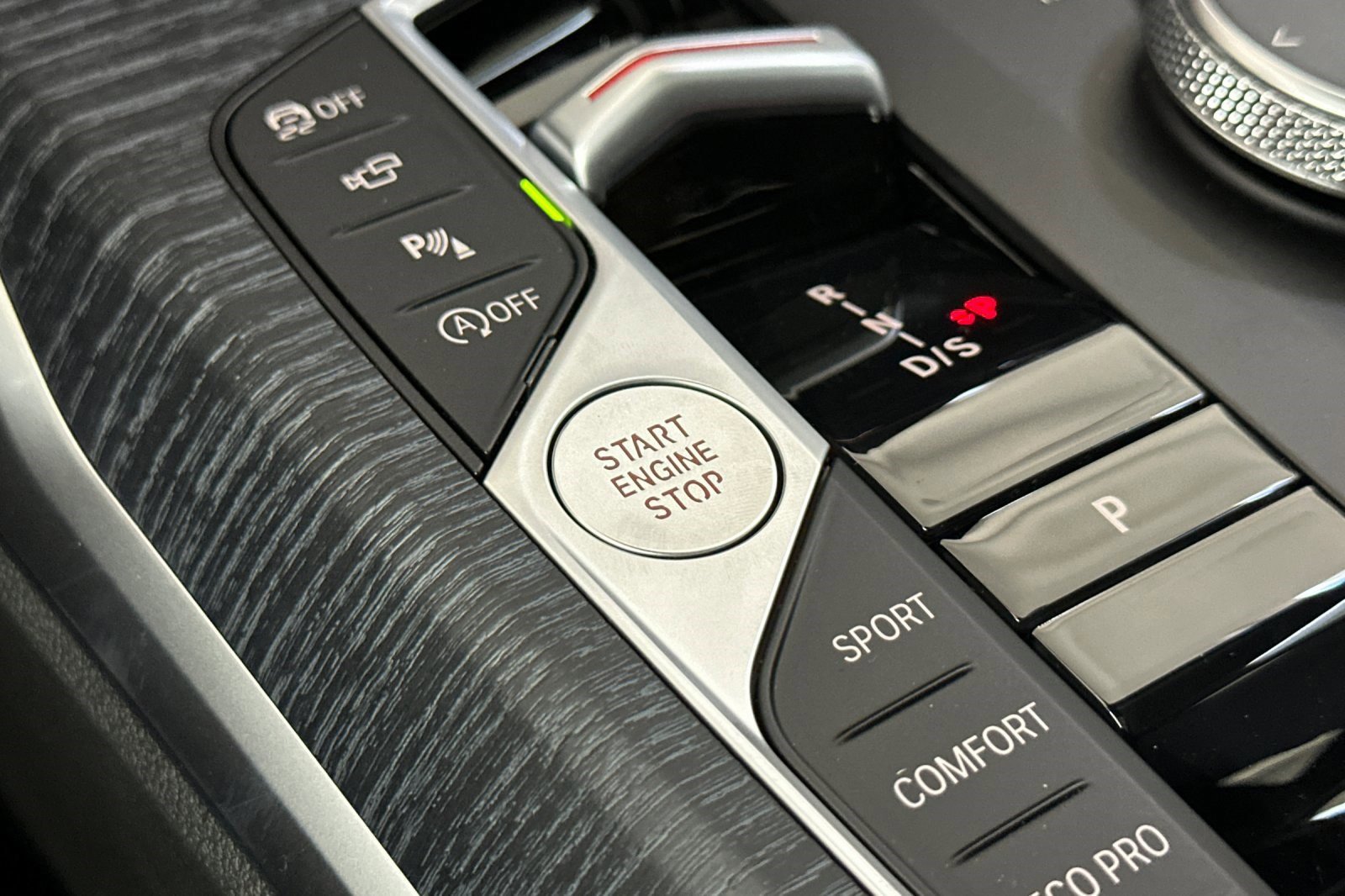 Used 2025 BMW 230i Coupe w/ Convenience Package image 28