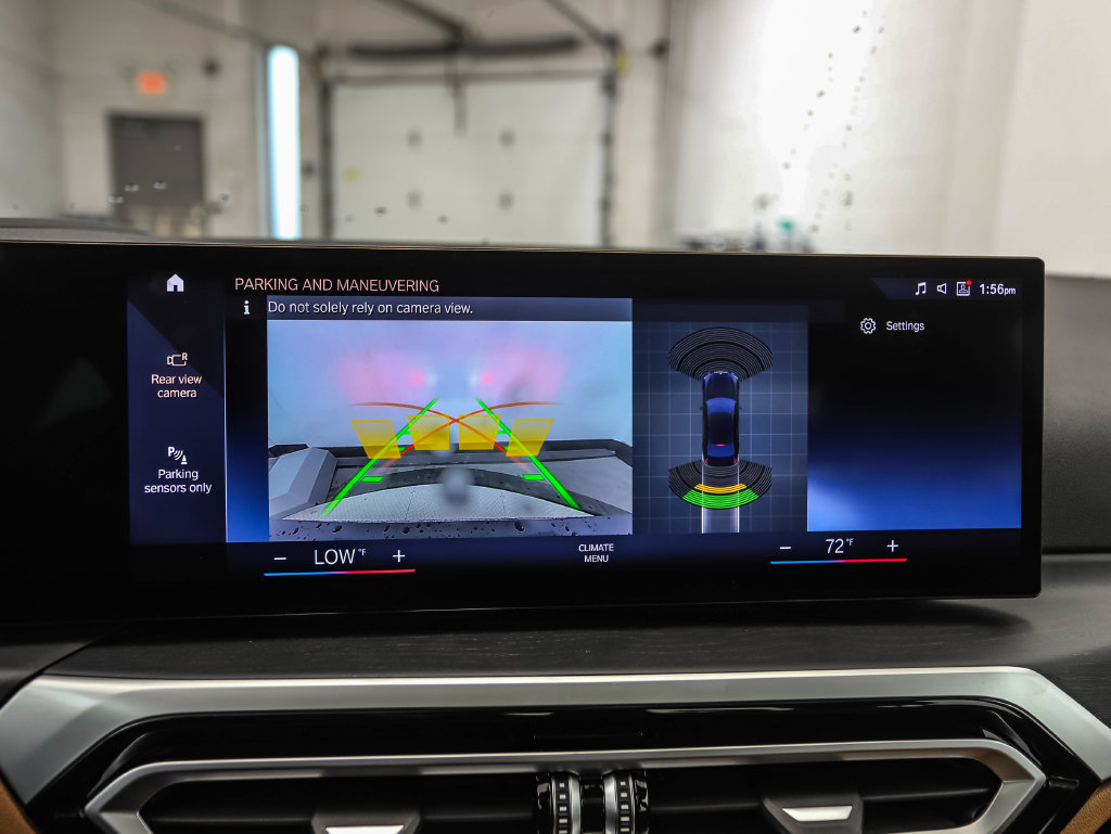 Certified 2023 BMW 330i xDrive Sedan w/ Premium Package AWD/4WD image 19