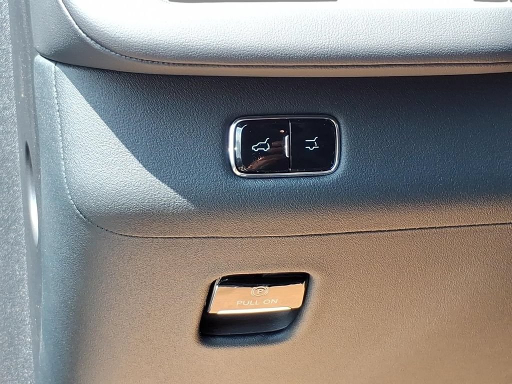New 2027 Lincoln Navigator L Premier AWD/4WD image 17