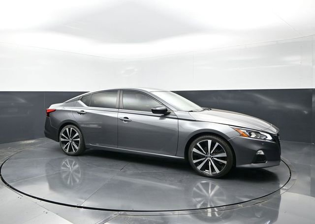 Used 2020 Nissan Altima 2.5 SR FWD image 1
