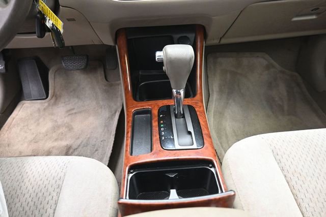 Used 2004 Toyota Camry XLE FWD image 12