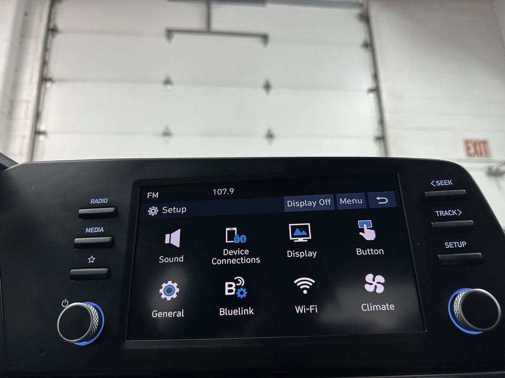 Used 2023 Hyundai Elantra Blue FWD image 30