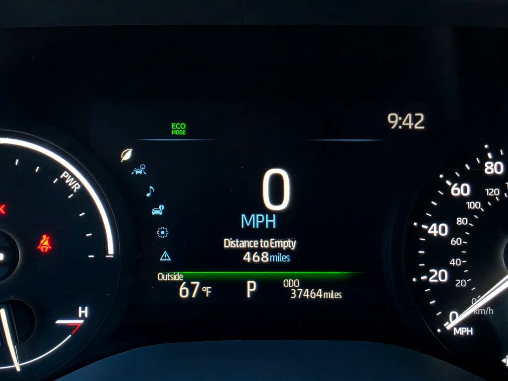 Used 2025 Toyota Sienna XLE FWD image 24
