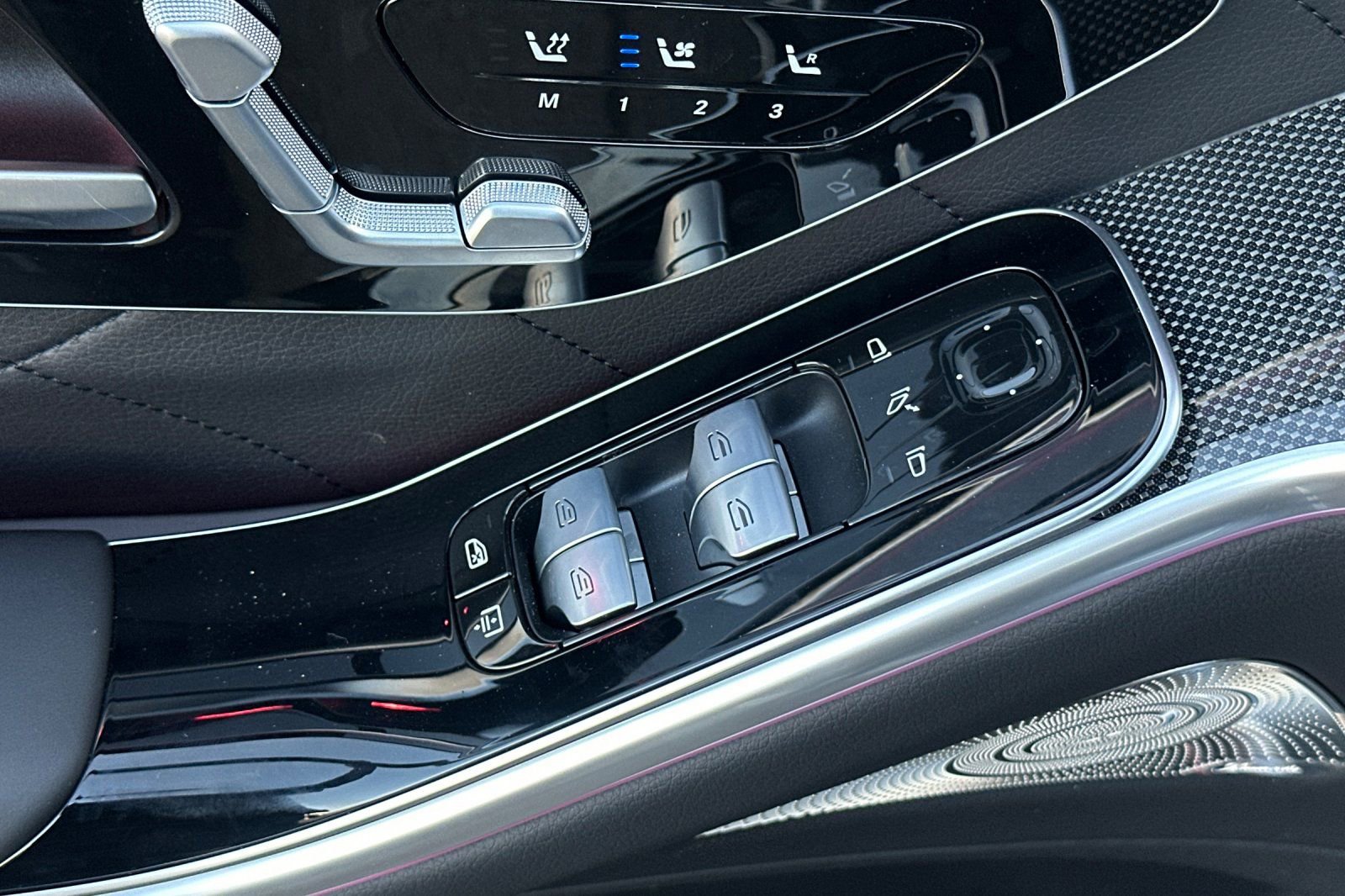 New 2025 Mercedes-Benz S 580 4MATIC Sedan image 22