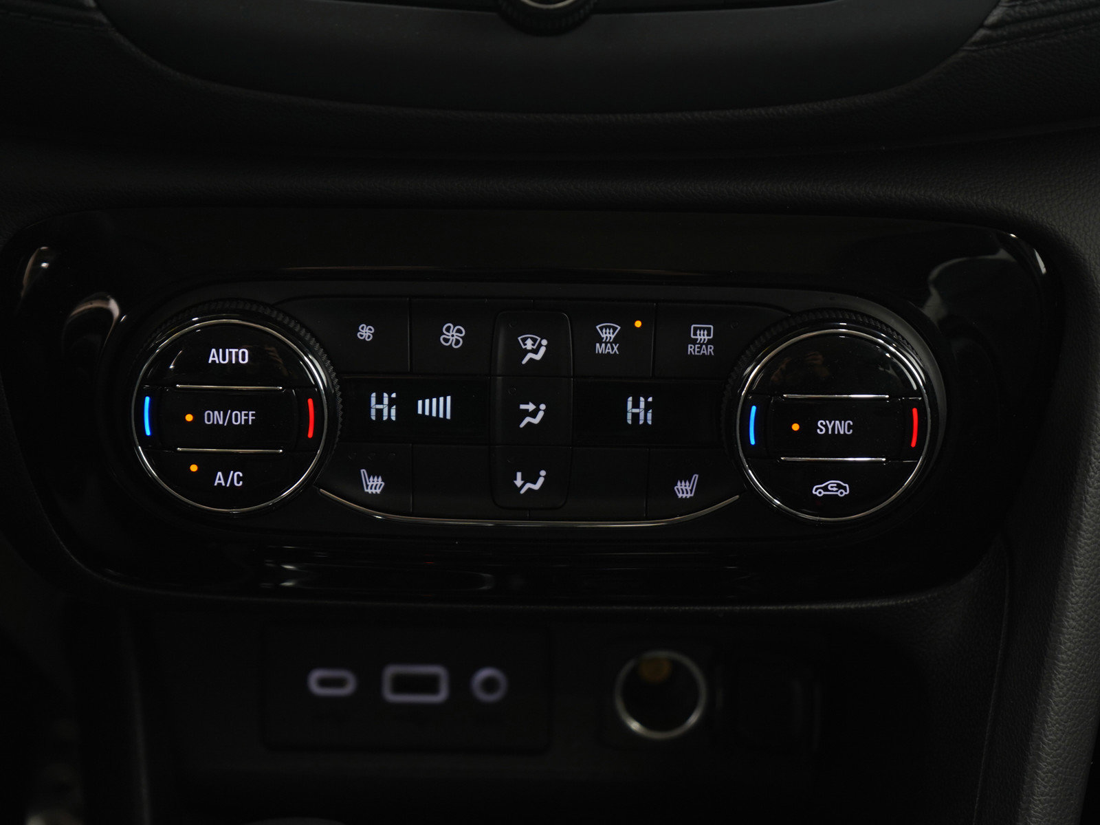 Used 2023 Buick Encore GX Select w/ Sport Touring Package image 18