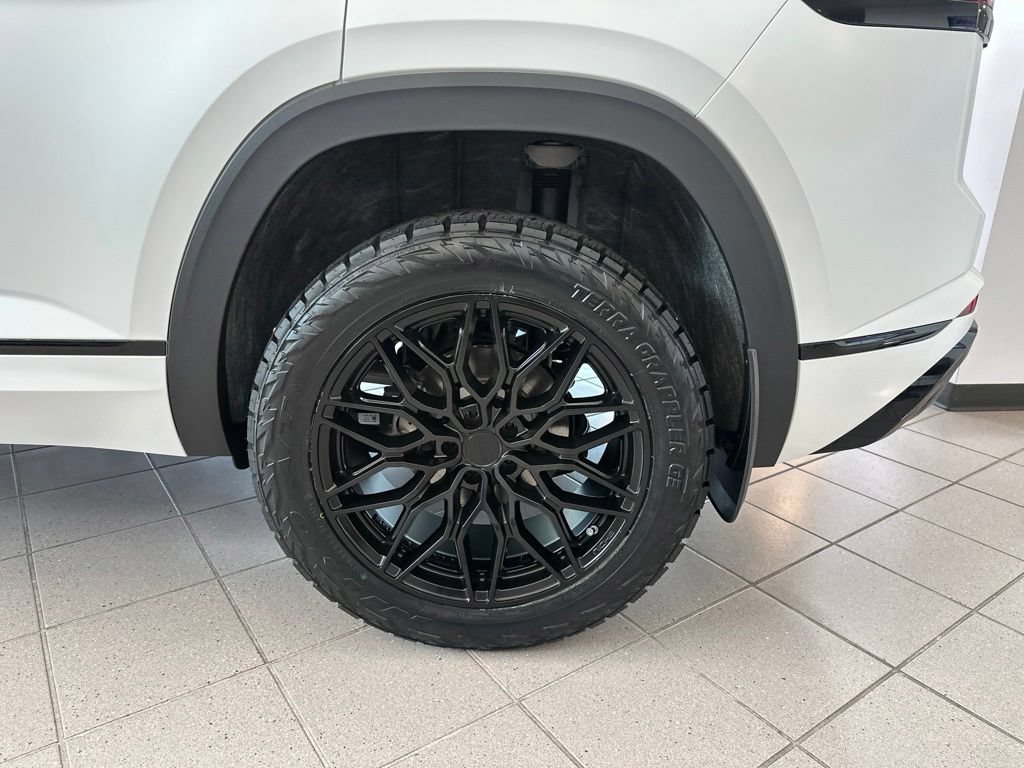 New 2026 Volkswagen Atlas Cross Sport SEL R-Line AWD/4WD image 7