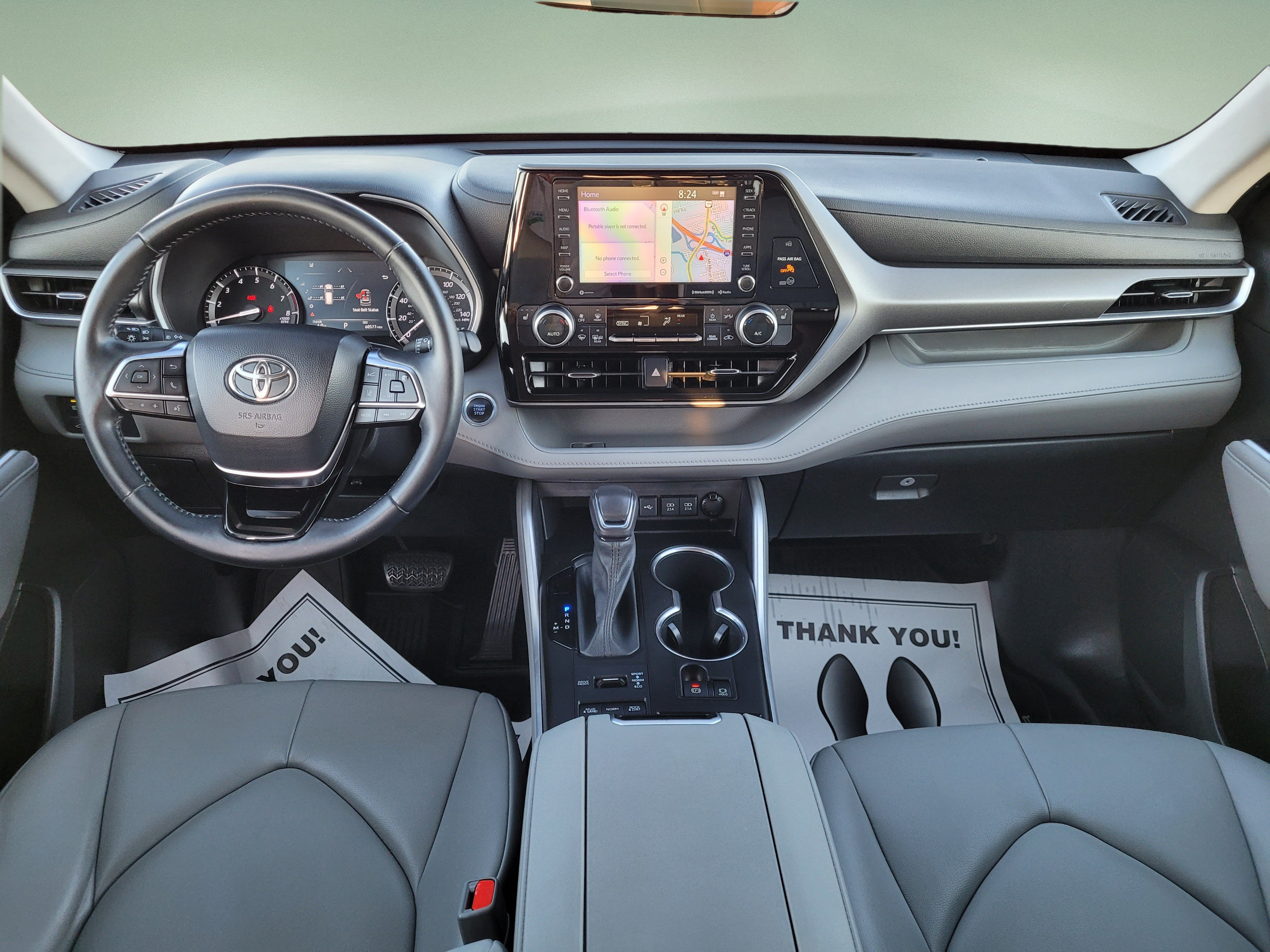 Used 2020 Toyota Highlander XLE AWD/4WD image 13