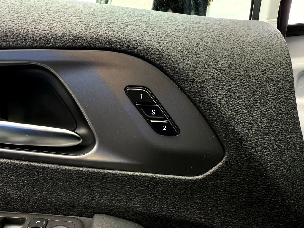 New 2026 Chrysler Pacifica Select image 14