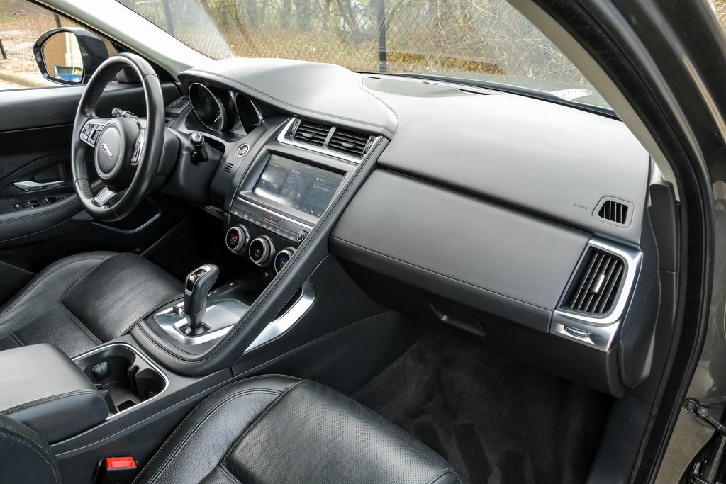 Used 2020 Jaguar E-PACE image 17