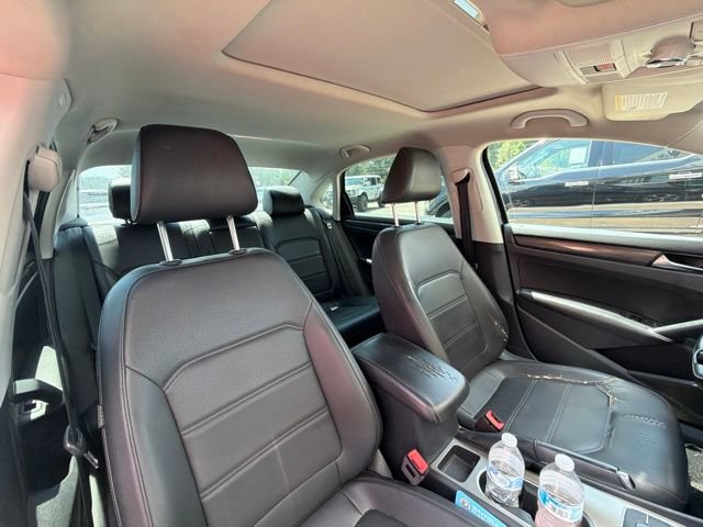 Used 2020 Volkswagen Passat 2.0T R-Line FWD image 31