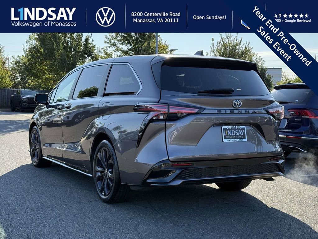 Used 2021 Toyota Sienna XSE image 5