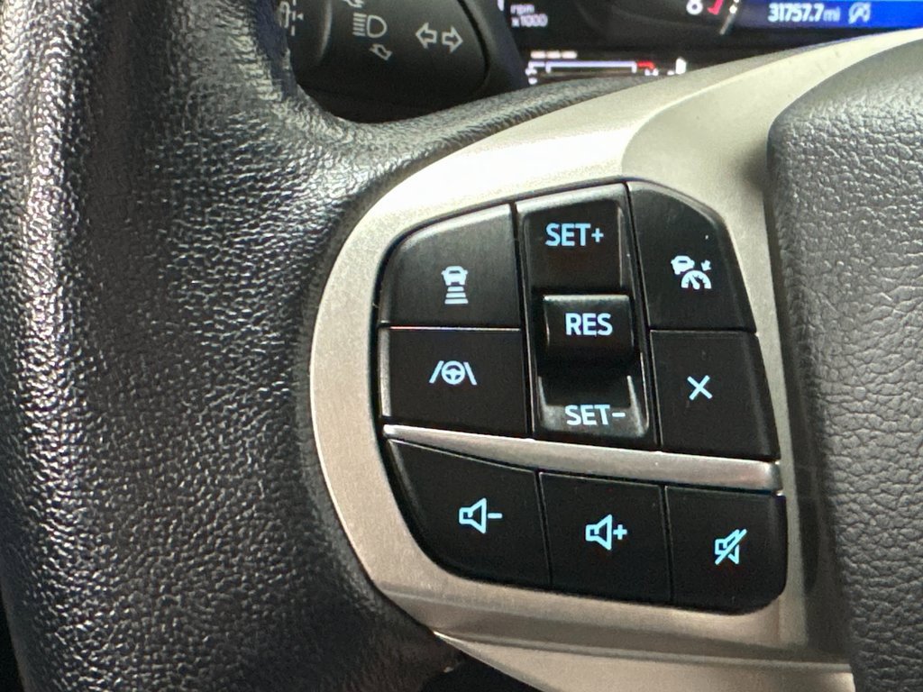 Used 2021 Ford Explorer XLT image 5