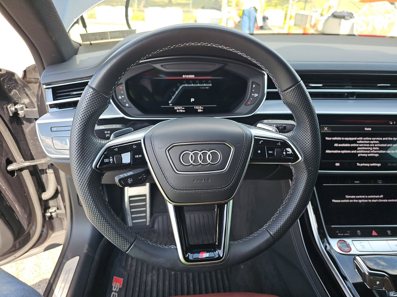 Used 2022 Audi S8 w/ S8 Executive Package image 10