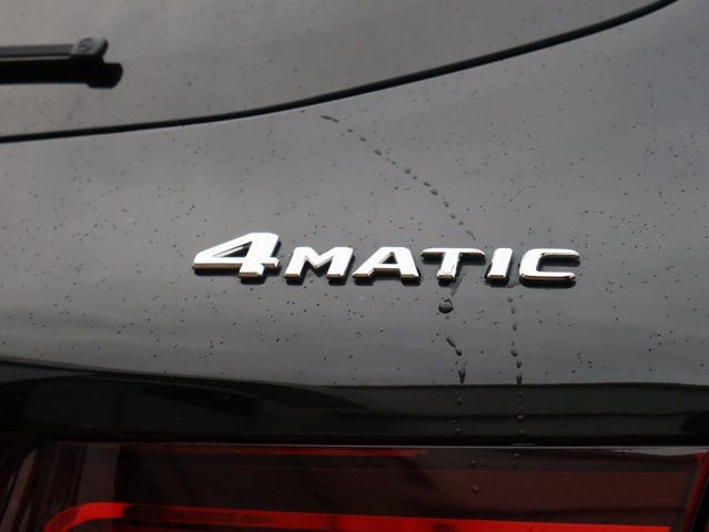 Used 2020 Mercedes-Benz GLC 300 4MATIC w/ Premium Package image 18