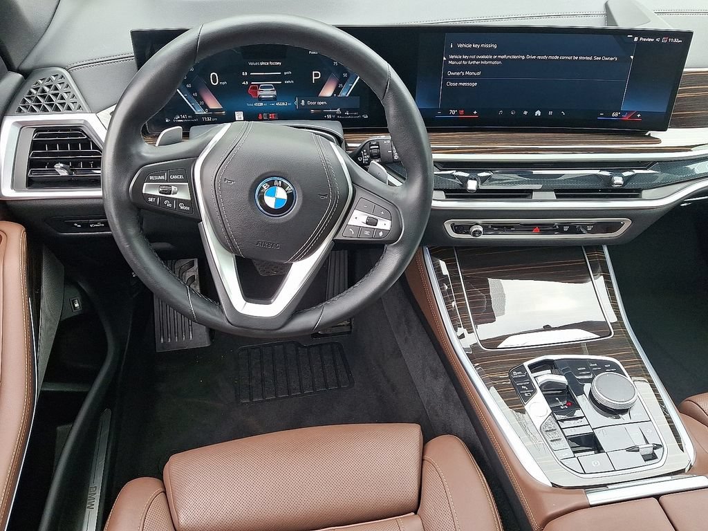 Used 2025 BMW X5 xDrive50e AWD/4WD image 12