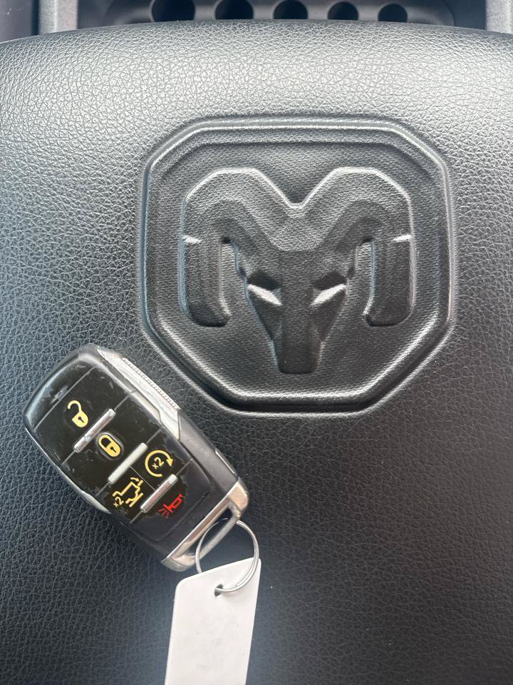 Used 2019 RAM 1500 Laramie AWD/4WD image 34