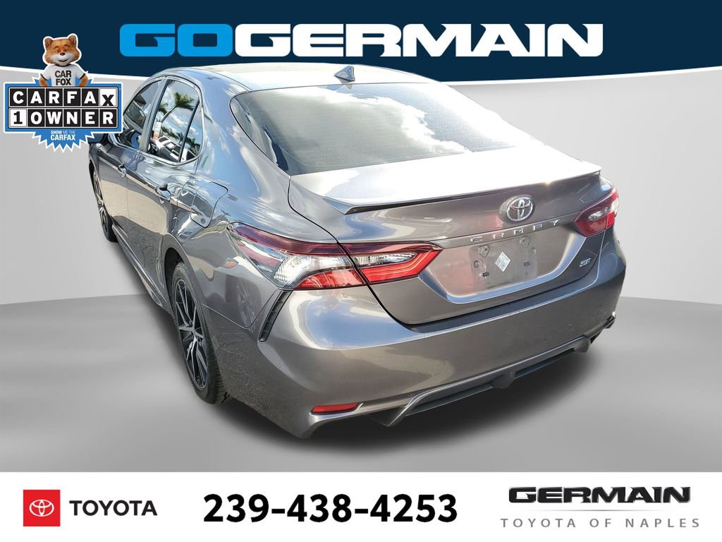 Used 2022 Toyota Camry SE image 10