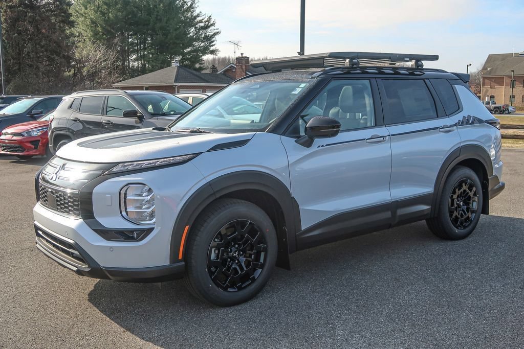 New 2026 Mitsubishi Outlander AWD image 3