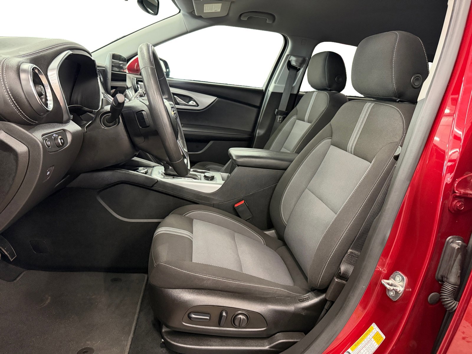 Used 2023 Chevrolet Blazer LT w/ Convenience Package image 9