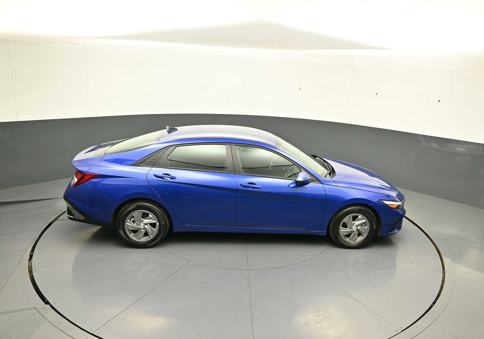 Certified 2025 Hyundai Elantra SE FWD image 35