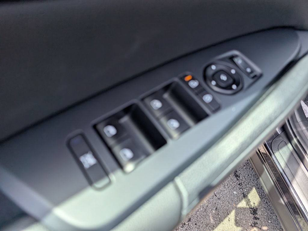 New 2026 Kia Sportage SX FWD image 15