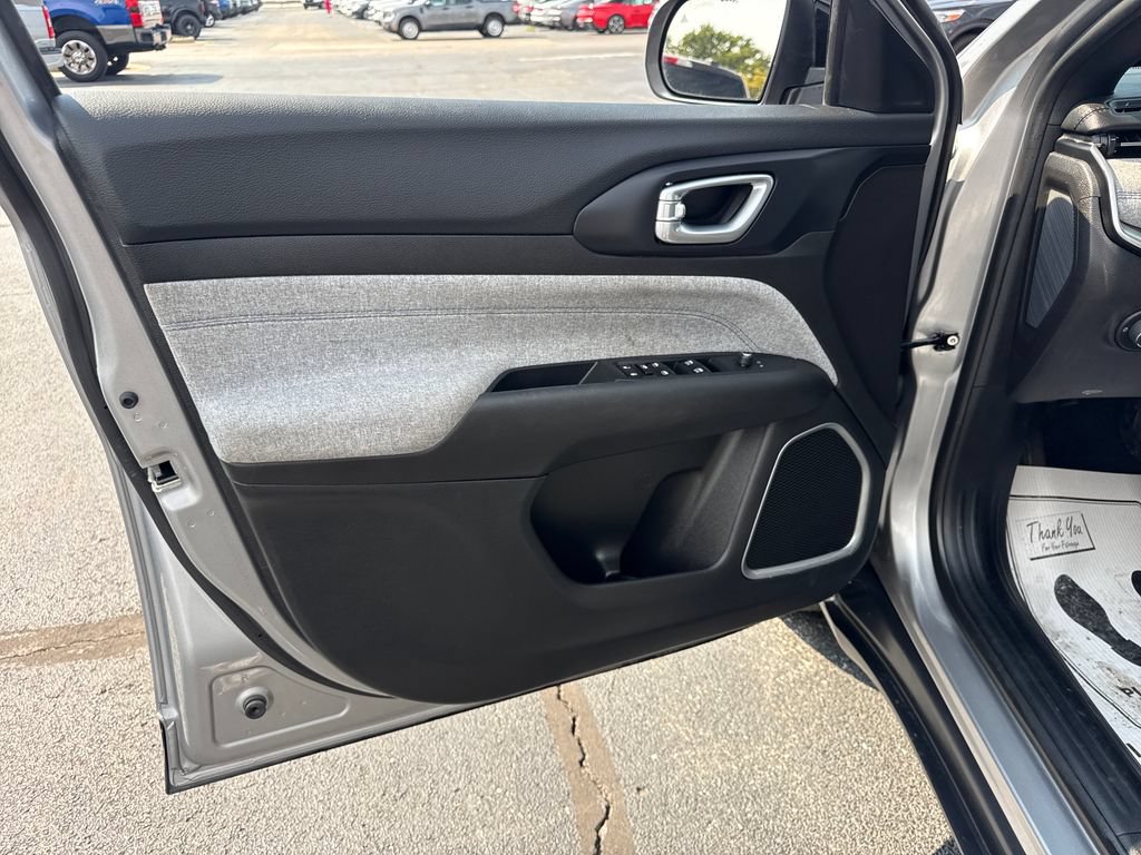 Used 2024 Jeep Compass Latitude AWD/4WD image 26