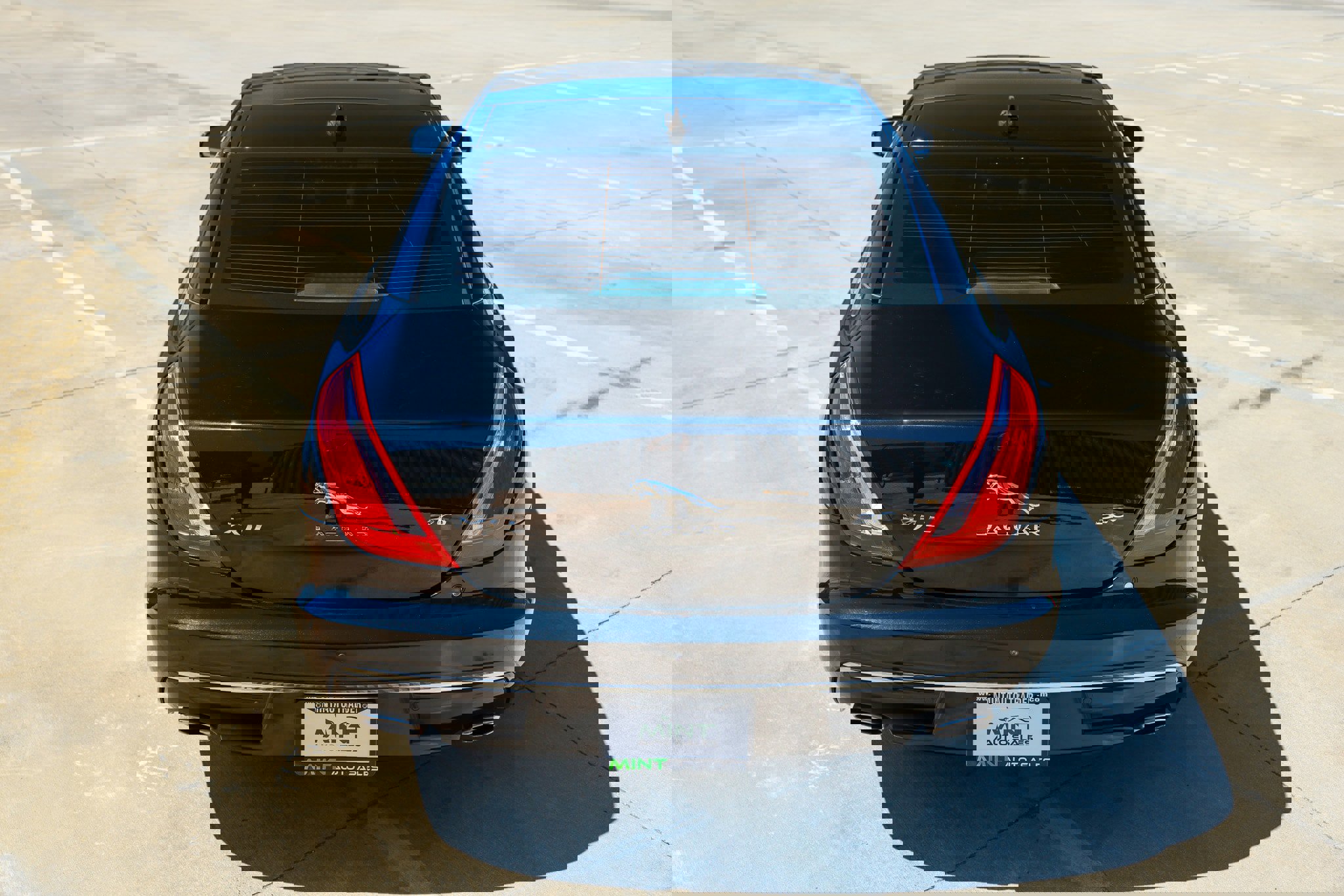 Used 2017 Jaguar XJ L Portfolio image 14