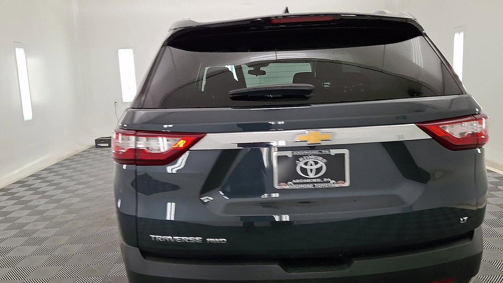 Used 2018 Chevrolet Traverse LT AWD/4WD image 3