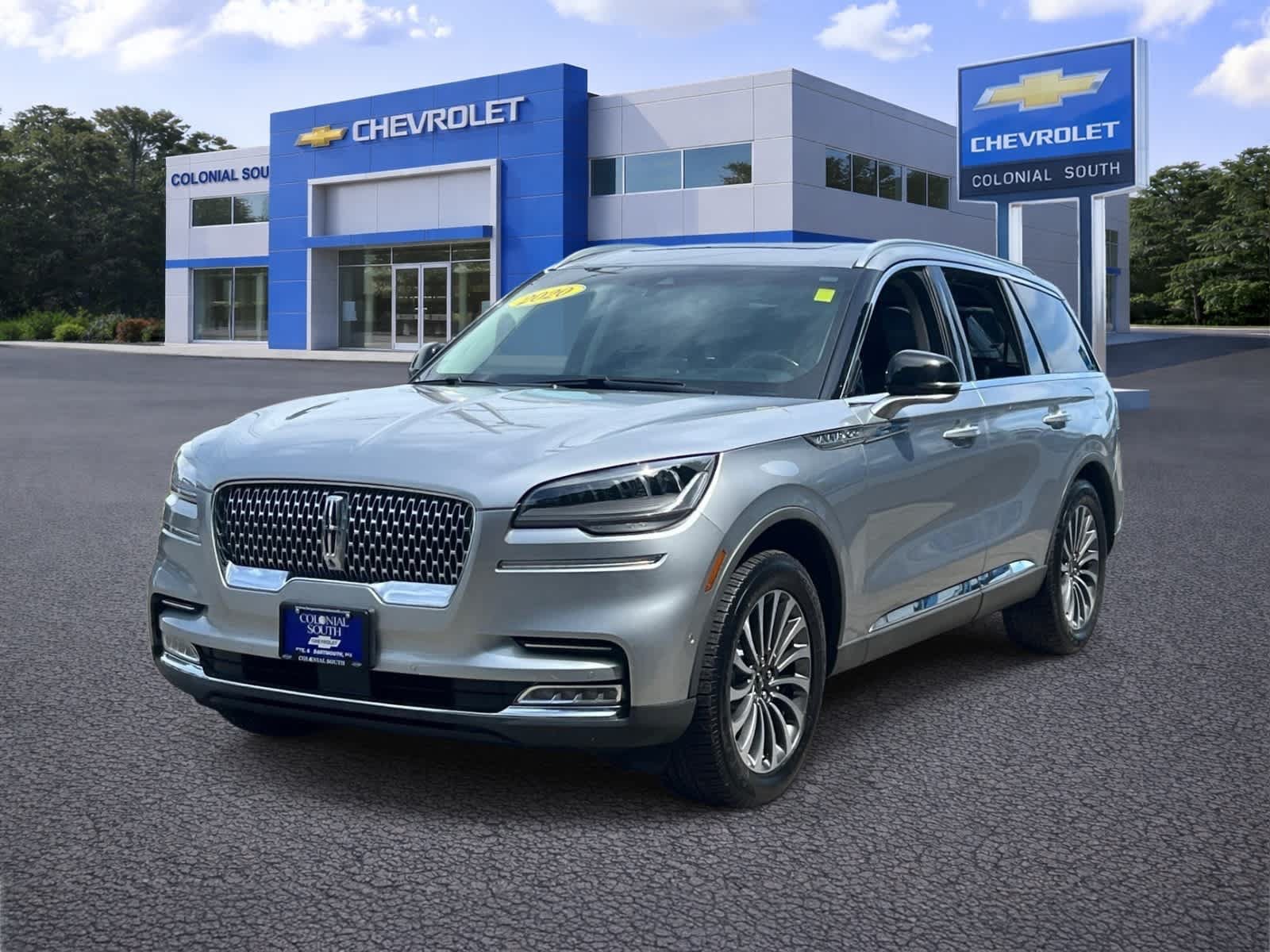 Used 2020 Lincoln Aviator Reserve AWD/4WD image 2