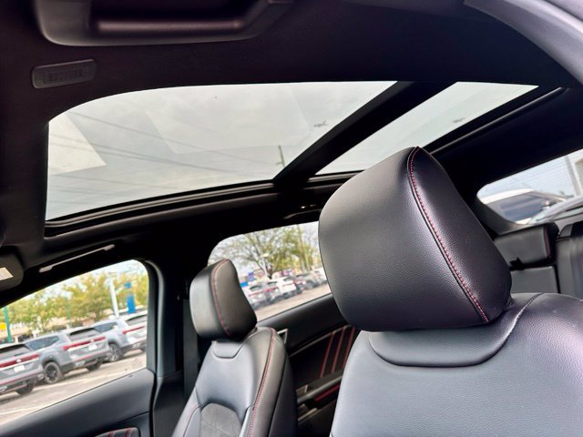 Used 2024 Ford Edge ST-Line AWD/4WD image 15