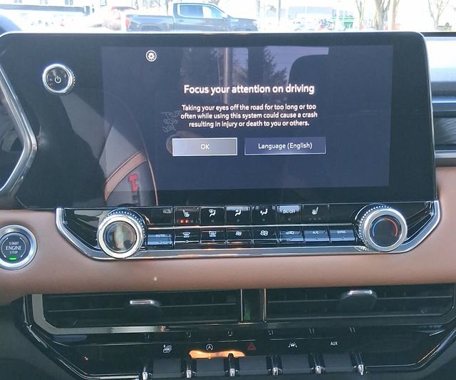 Used 2024 GMC Canyon AT4 w/ Canyon Safety Plus Package image 20