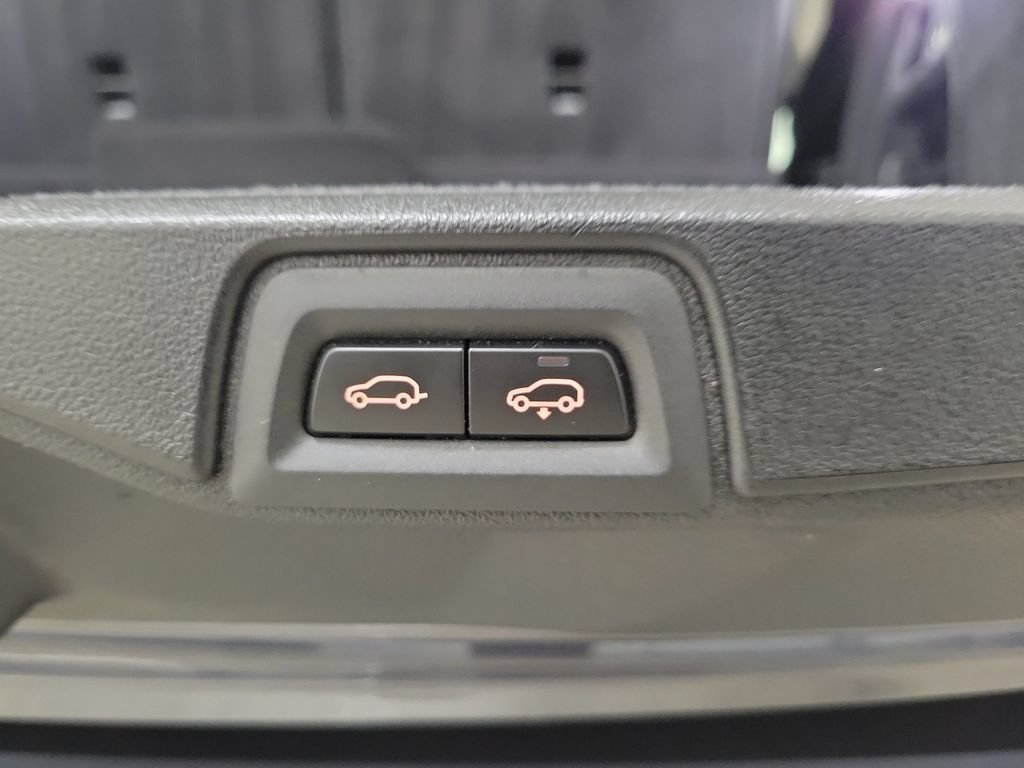 Used 2020 BMW X7 xDrive40i w/ Cold Weather Package AWD/4WD image 12