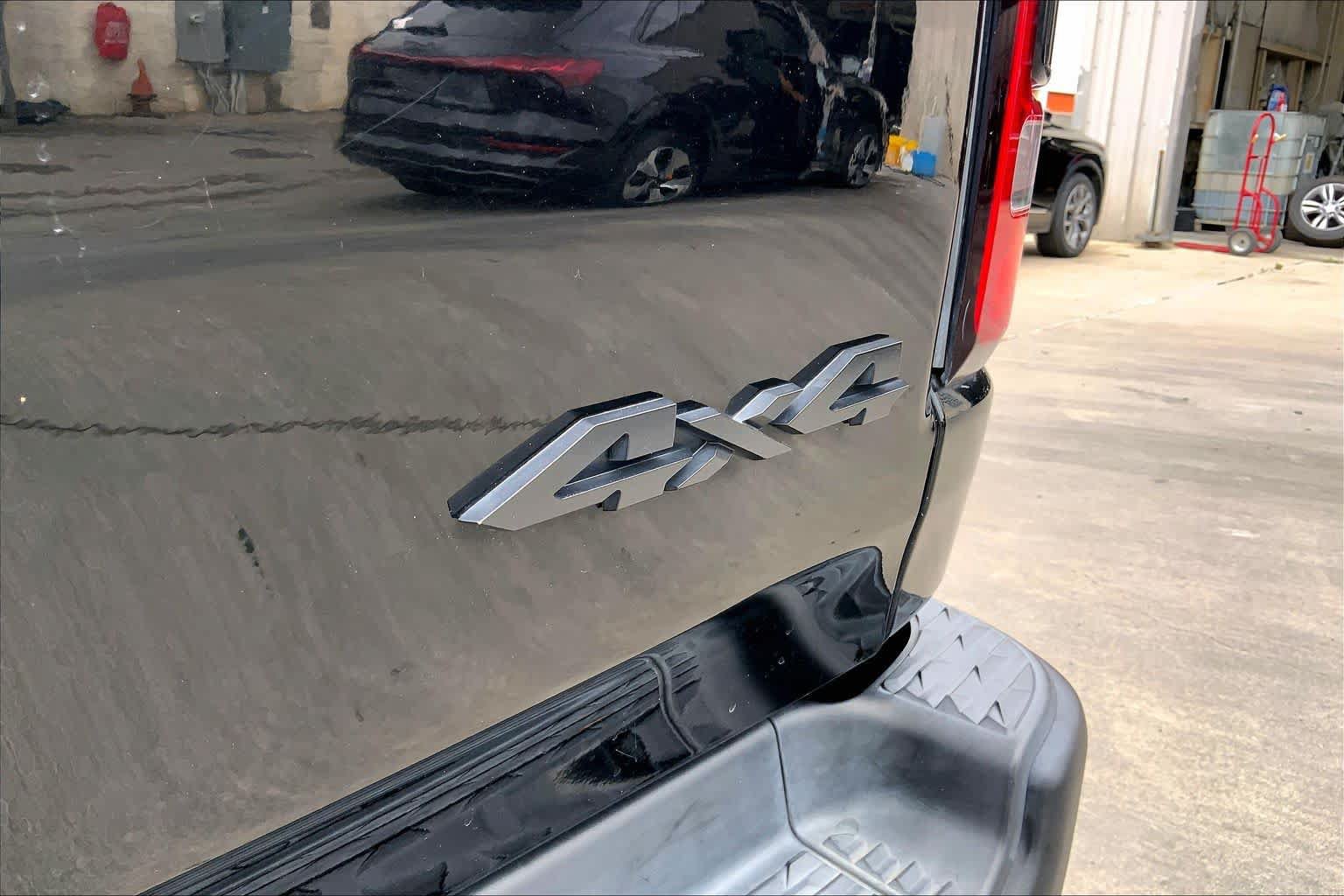 Used 2019 RAM 1500 Rebel w/ Rebel Level 2 Equipment Group AWD/4WD image 10
