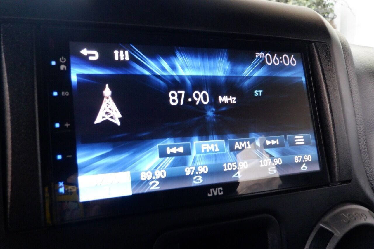 Used 2013 Jeep Wrangler Unlimited Sport w/ Trailer Tow Group image 15