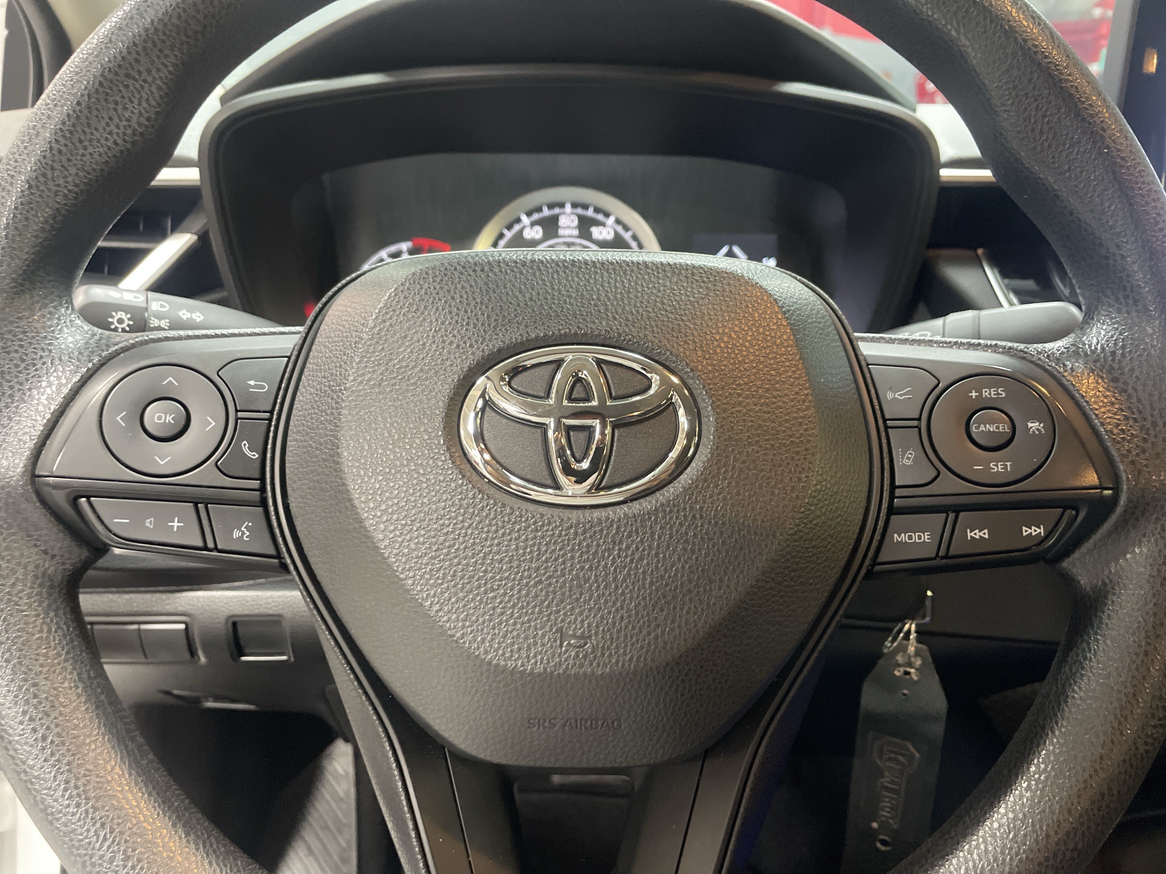 Used 2022 Toyota Corolla LE FWD image 18