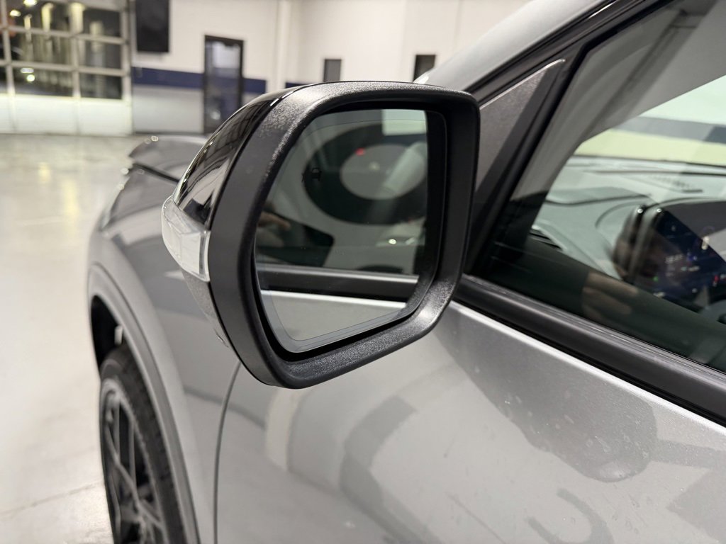 New 2026 Chevrolet Traverse RS image 9