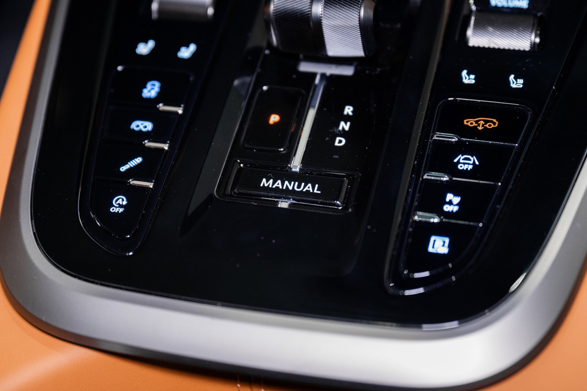 New 2026 Aston Martin DBX 707 image 41