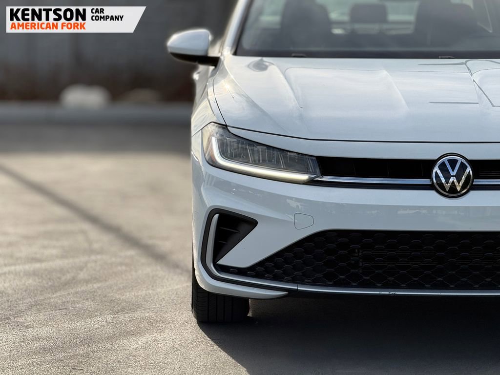 Used 2025 Volkswagen Jetta S image 14