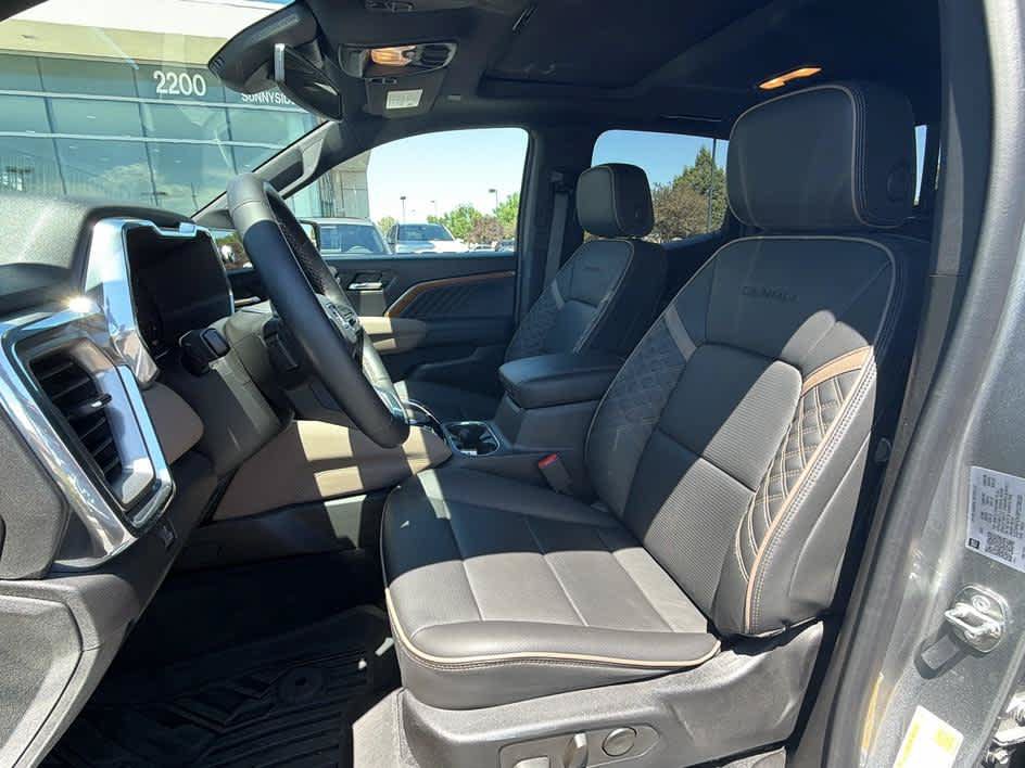 Used 2023 GMC Canyon Denali AWD/4WD image 13