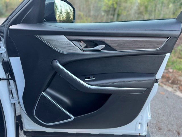 Certified 2021 Jaguar F-PACE R-Dynamic S AWD/4WD image 18
