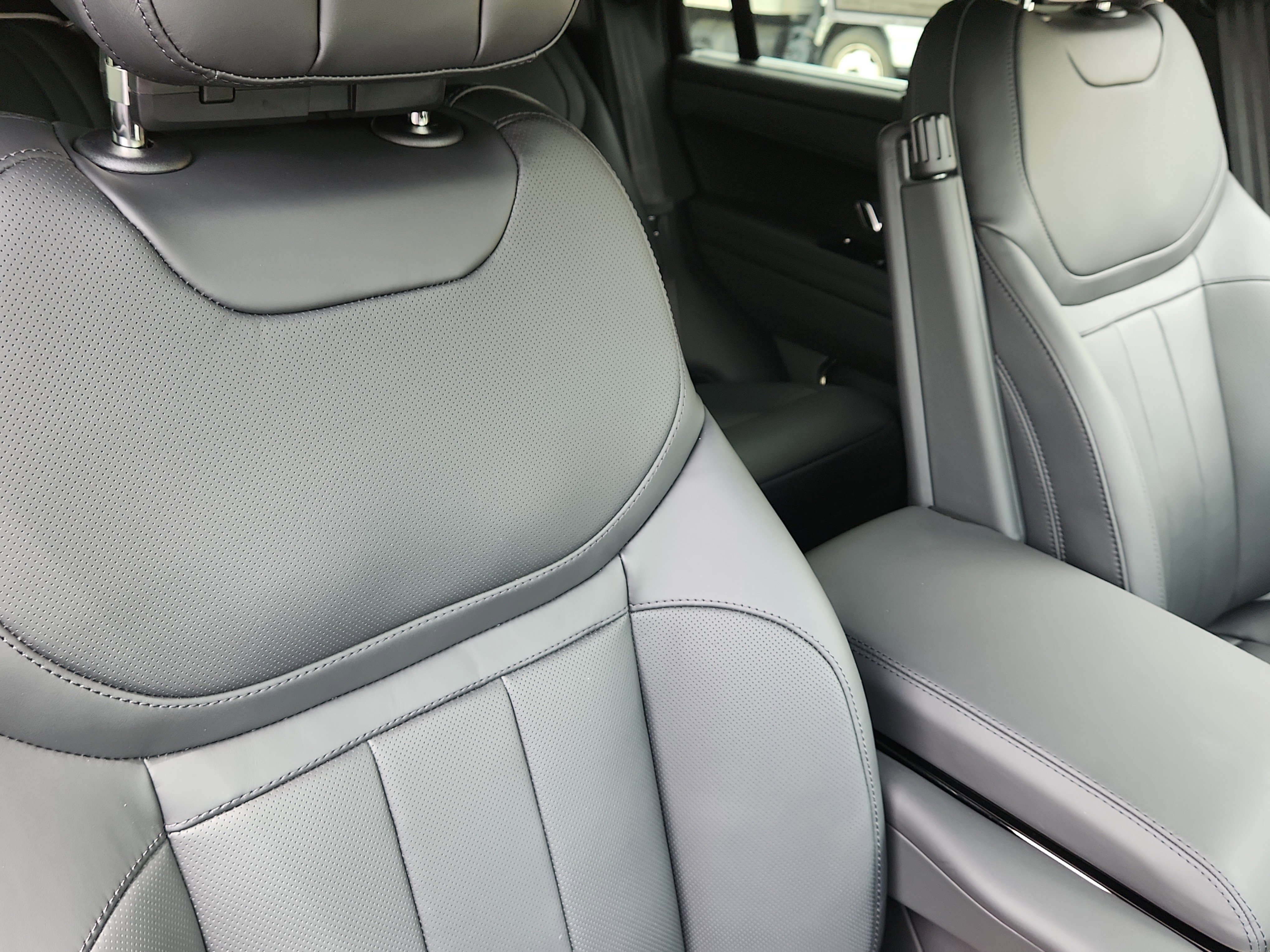 New 2025 Land Rover Range Rover Sport Autobiography image 19