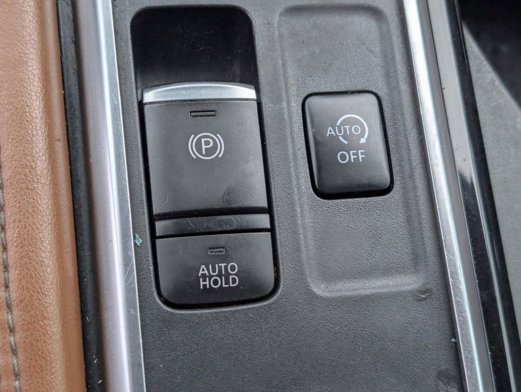 Used 2023 Nissan Pathfinder Platinum w/ Cargo Package image 32