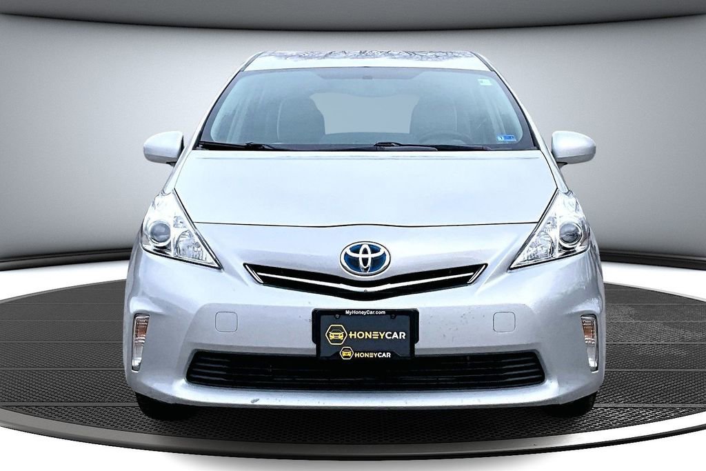 Used 2012 Toyota Prius V Three image 2