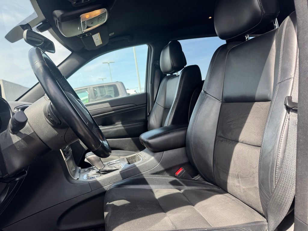 Used 2021 Jeep Grand Cherokee Laredo X AWD/4WD image 19