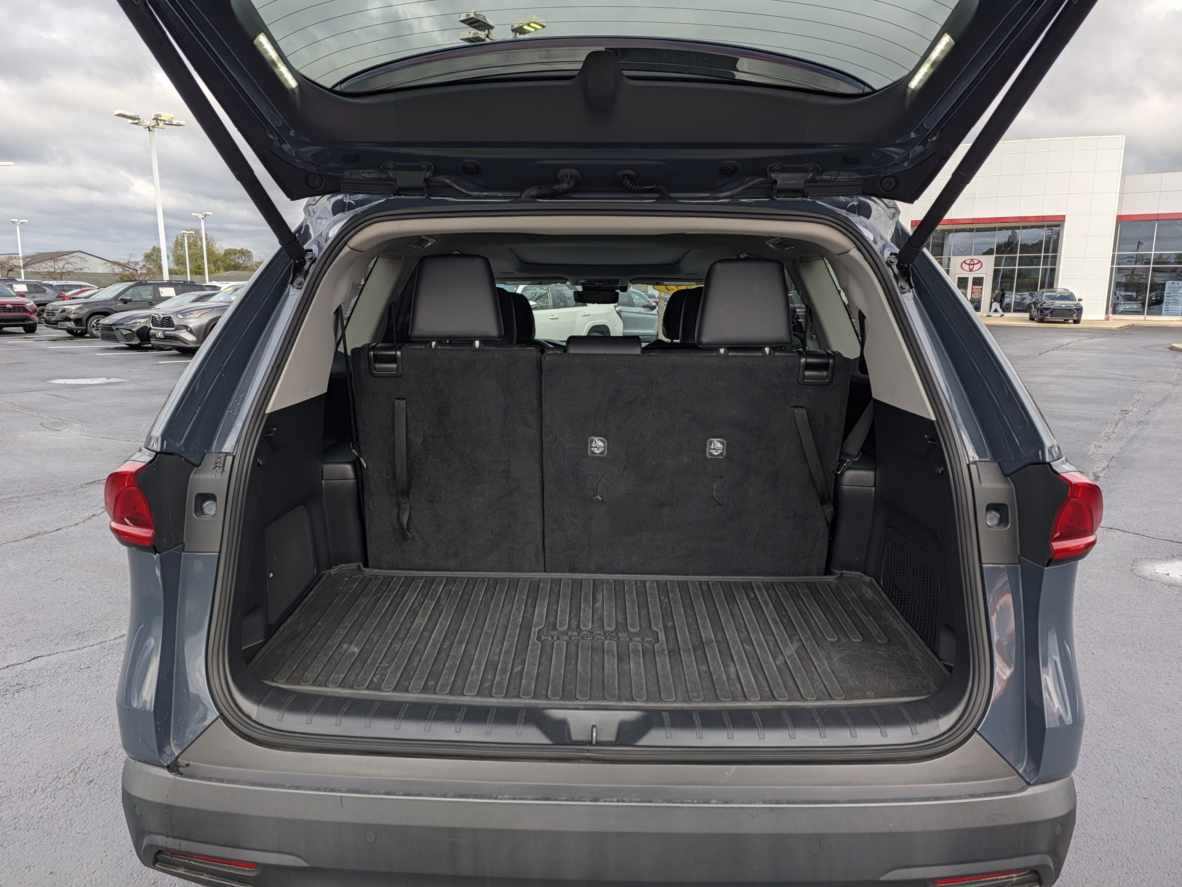 Used 2024 Toyota Grand Highlander AWD image 26