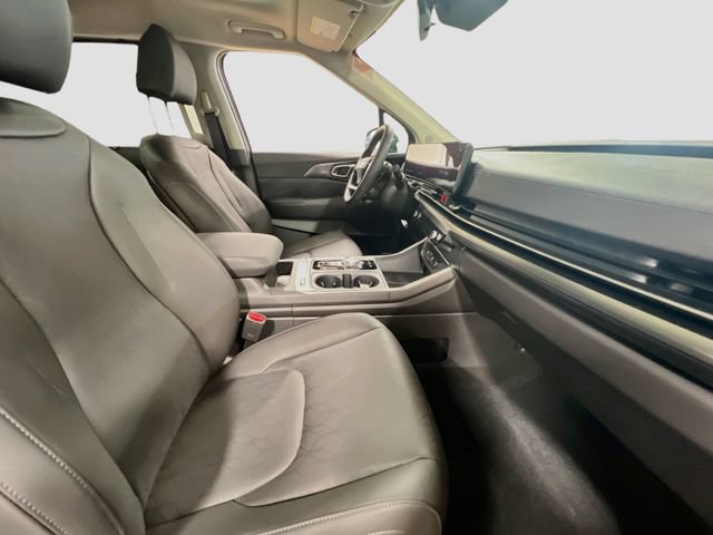 New 2027 Kia Carnival SX w/ Dark Edition Package FWD image 31